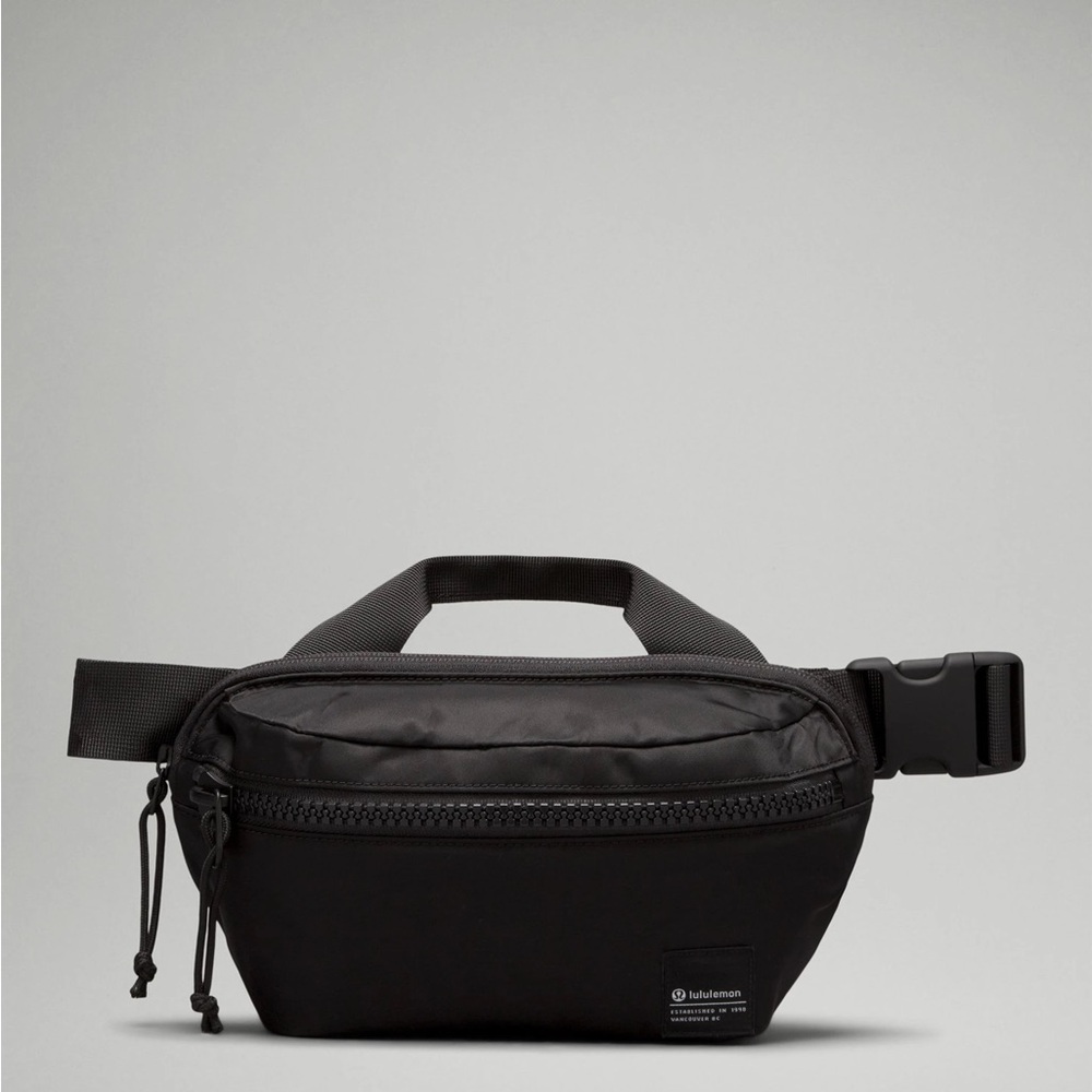 lululemon athletica All Day Essentials Belt Bag 2.5L
